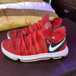 NIKE KD 10 VARSITY RED SIZE 9.5